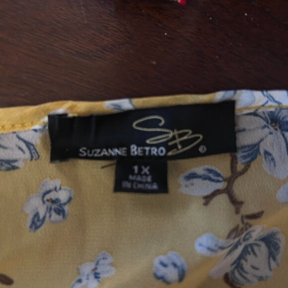 Suzanne Betro Blouse Size 1X Floral print - Picture 5 of 5